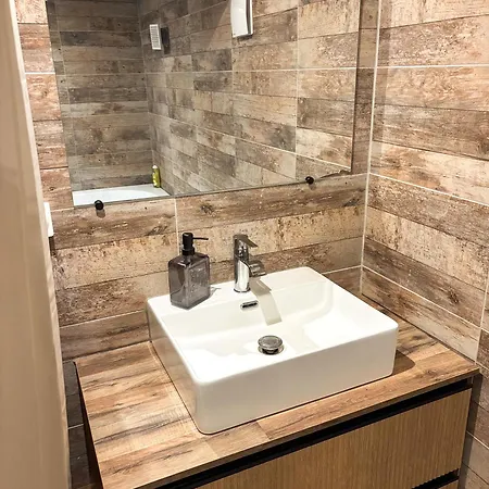 Le Souplex - Baignoire Balneo & Cosy - Acces Tram Proche - Commerces A Proximite Apartment *