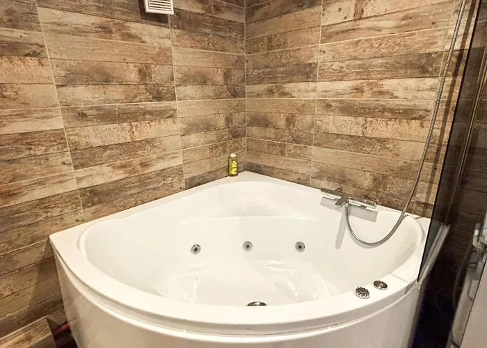 Le Souplex - Baignoire Balneo & Cosy - Acces Tram Proche - Commerces A Proximite Apartament