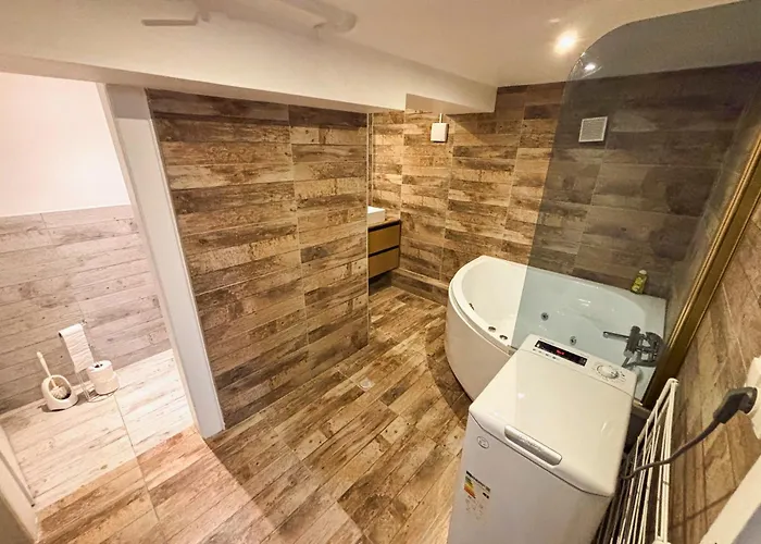 Le Souplex - Baignoire Balneo & Cosy - Acces Tram Proche - Commerces A Proximite Apartament